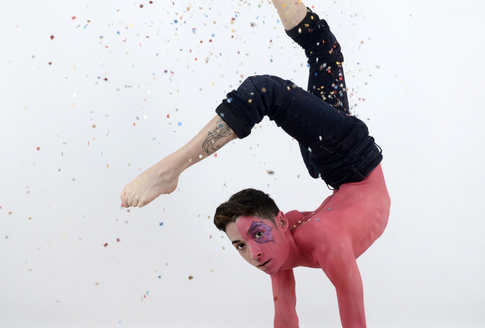 09